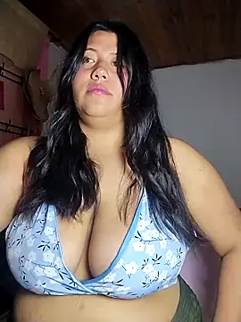 KATYGONZALEZ online show from 05/18/26, 10:36