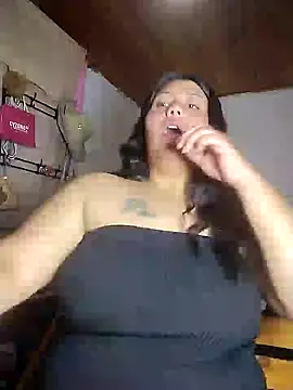 KATYGONZALEZ online show from 05/18/26, 10:31