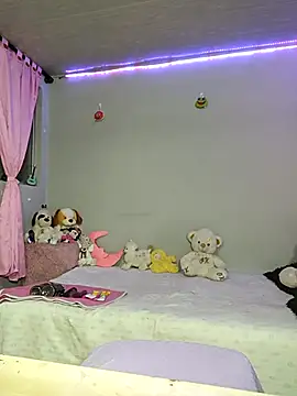 Snapshot of KATYGONZALEZ chatting on 02/15/25, 11:58 KATYGONZALEZ online show from 02/15/25, 11:58
