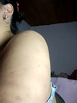 KATYGONZALEZ online show from 05/19/26, 12:23