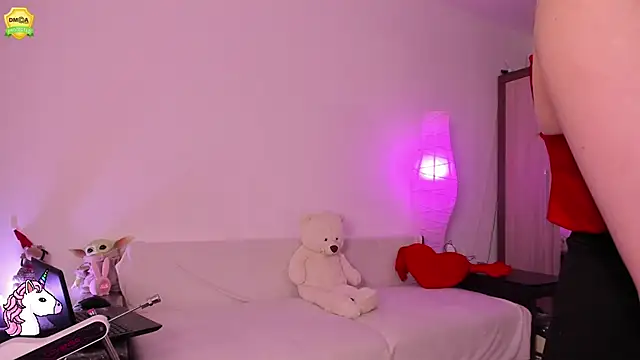 EvaUniporn online show from 05/18/26, 05:18