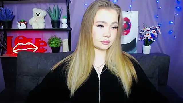 StacyYellig online show from 03/22/25, 08:37