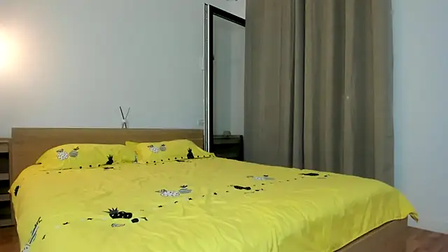 iamjoyxs1 online show from 01/29/25, 01:48