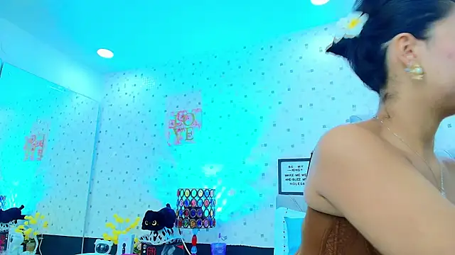 JulietaReyess online show from 02/05/26, 11:50