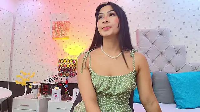 JulietaReyess online show from 01/14/26, 11:58