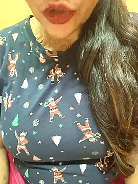 Snapshot of CUTE_SOPHIA- chatting on 03/28/26, 02:01 CUTE SOPHIA- online show from 03/28/26, 02:01