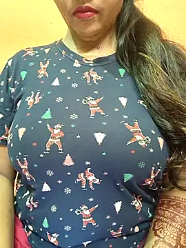 Snapshot of CUTE_SOPHIA- chatting on 04/10/26, 01:01 CUTE SOPHIA- online show from 04/10/26, 01:01