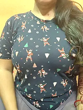 Snapshot of CUTE_SOPHIA- chatting on 04/08/26, 01:40 CUTE SOPHIA- online show from 04/08/26, 01:40