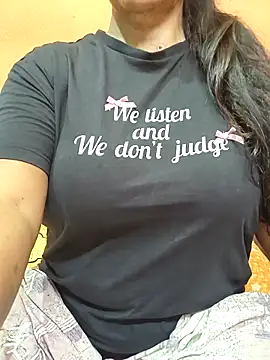 Snapshot of CUTE_SOPHIA- chatting on 04/14/26, 01:10 CUTE SOPHIA- online show from 04/14/26, 01:10