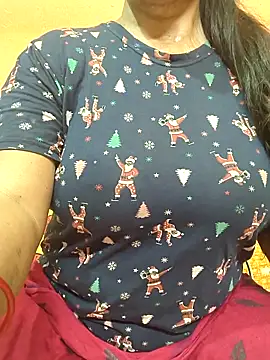 CUTE SOPHIA- online show from 04/28/26, 01:37