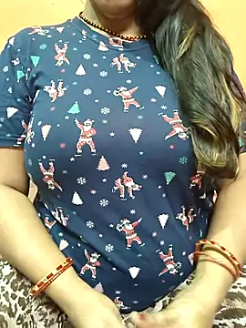 CUTE SOPHIA- online show from 10/29/25, 11:25