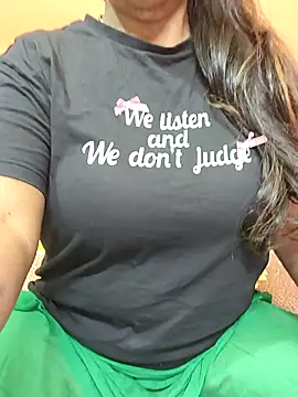 Snapshot of CUTE_SOPHIA- chatting on 03/03/26, 02:40 CUTE SOPHIA- online show from 03/03/26, 02:40