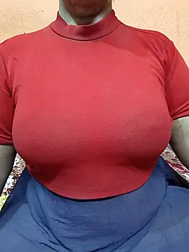 Snapshot of CUTE_SOPHIA- chatting on 06/17/26, 01:16 CUTE SOPHIA- online show from 06/17/26, 01:16