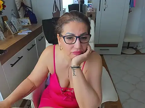 karenncougar online show from 03/19/26, 07:08