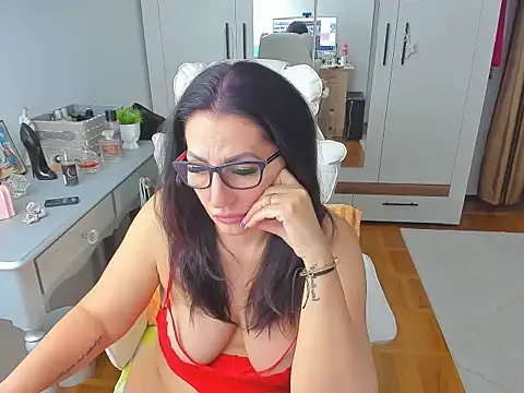 Snapshot of karenncougar chatting on 03/19/25, 05:17 karenncougar online show from 03/19/25, 05:17