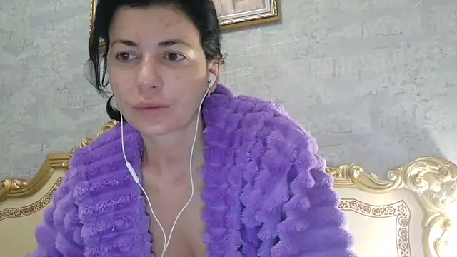 Snapshot of StunnigArt chatting on 04/17/26, 01:19 StunnigArt online show from 04/17/26, 01:19