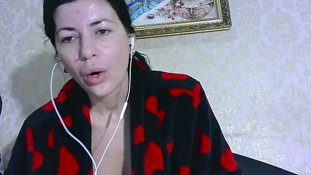 Snapshot of StunnigArt chatting on 05/12/26, 01:24 StunnigArt online show from 05/12/26, 01:24
