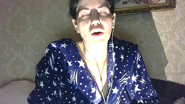 Snapshot of StunnigArt chatting on 04/27/26, 01:25 StunnigArt online show from 04/27/26, 01:25