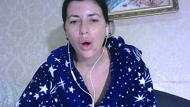 Snapshot of StunnigArt chatting on 09/12/25, 01:28 StunnigArt online show from 09/12/25, 01:28