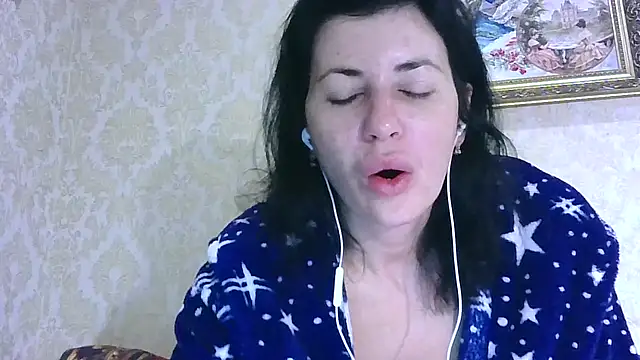 Snapshot of StunnigArt chatting on 05/02/26, 01:22 StunnigArt online show from 05/02/26, 01:22
