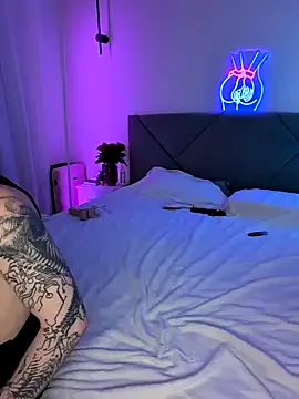 Snapshot of GroteskJane chatting on 02/18/25, 08:36 GroteskJane online show from 02/18/25, 08:36