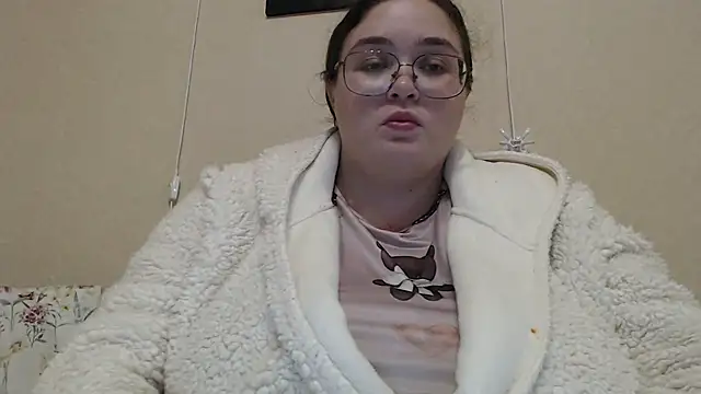 Snapshot of _mika_in_passion chatting on 09/28/25, 07:32 mika in passion online show from 09/28/25, 07:32