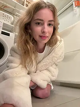 EvieEvans online show from 02/12/25, 04:22