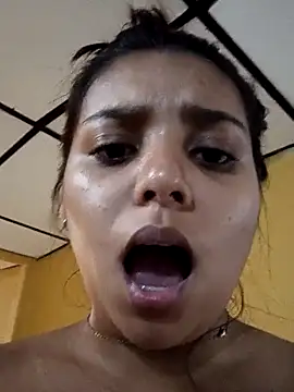 stefanie010 online show from 02/02/26, 07:13