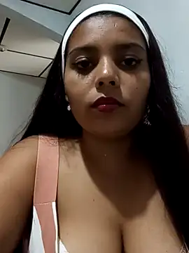 stefanie010 online show from 02/11/25, 06:55