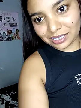 stefanie010 online show from 11/16/25, 03:44