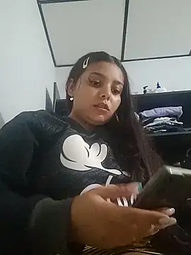stefanie010 online show from 12/28/24, 11:05