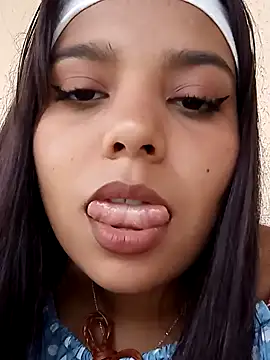 stefanie010 online show from 01/08/25, 09:34