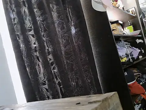 stefanie010 online show from 12/01/25, 05:36