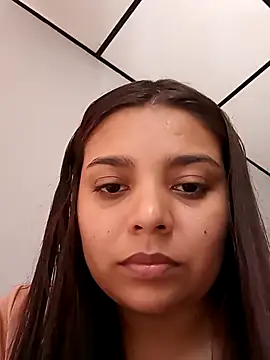 stefanie010 online show from 12/21/25, 05:03