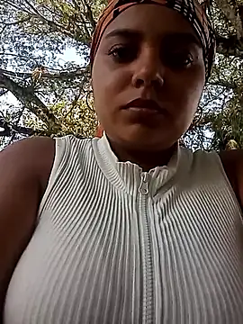 stefanie010 online show from 11/01/25, 05:51