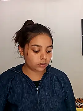 stefanie010 online show from 10/15/25, 05:10