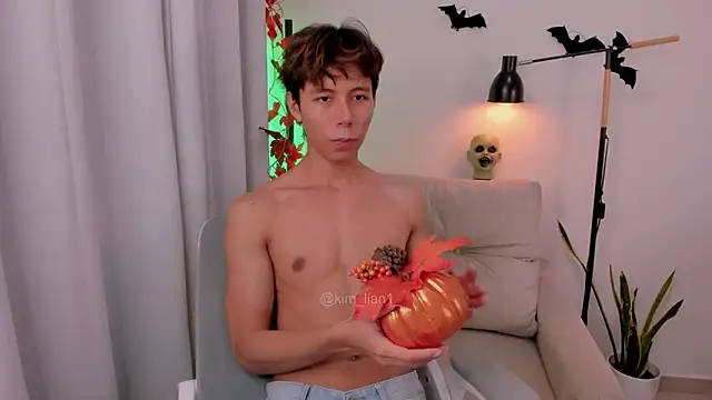 kim lian21 online show from 10/08/25, 12:17