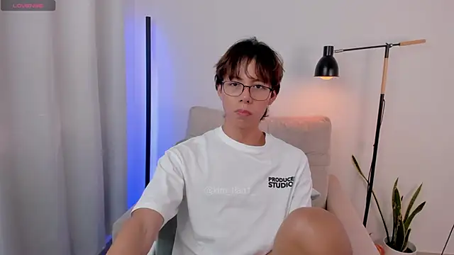 kim lian21 online show from 11/03/25, 12:53