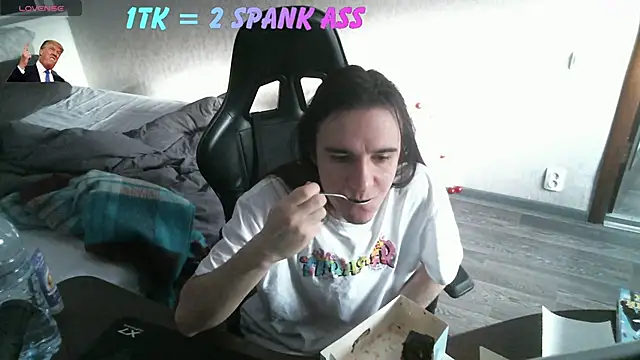 izilizi 23 online show from 02/26/26, 06:46