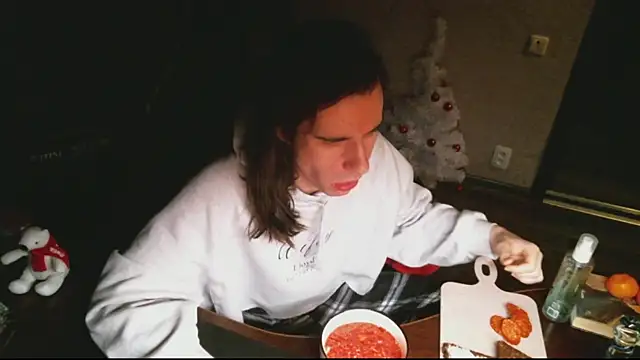 izilizi 23 online show from 02/06/25, 04:58