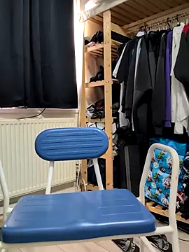 Snapshot of tall_guy323 chatting on 09/29/25, 09:16 tall guy323 online show from 09/29/25, 09:16