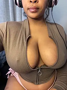 YellowHoneyDip online show from 10/08/25, 11:56