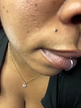 YellowHoneyDip online show from 02/19/26, 05:43