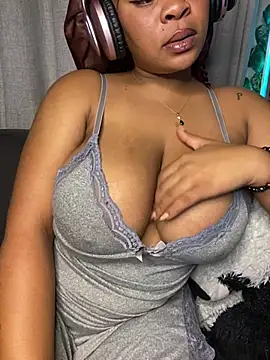 YellowHoneyDip online show from 03/08/26, 04:16