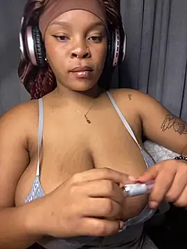 YellowHoneyDip online show from 02/24/26, 03:29