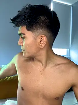 santiago 01 online show from 09/23/25, 07:43