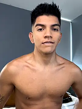 santiago 01 online show from 10/16/25, 08:17