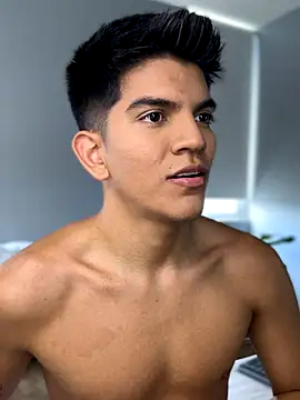 santiago 01 online show from 09/19/25, 07:40