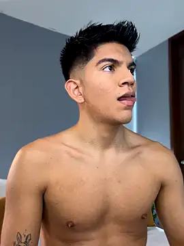 santiago 01 online show from 11/08/25, 07:39