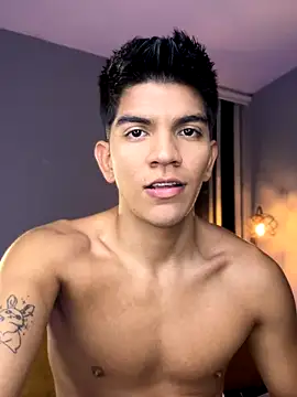 santiago 01 online show from 10/10/25, 12:55